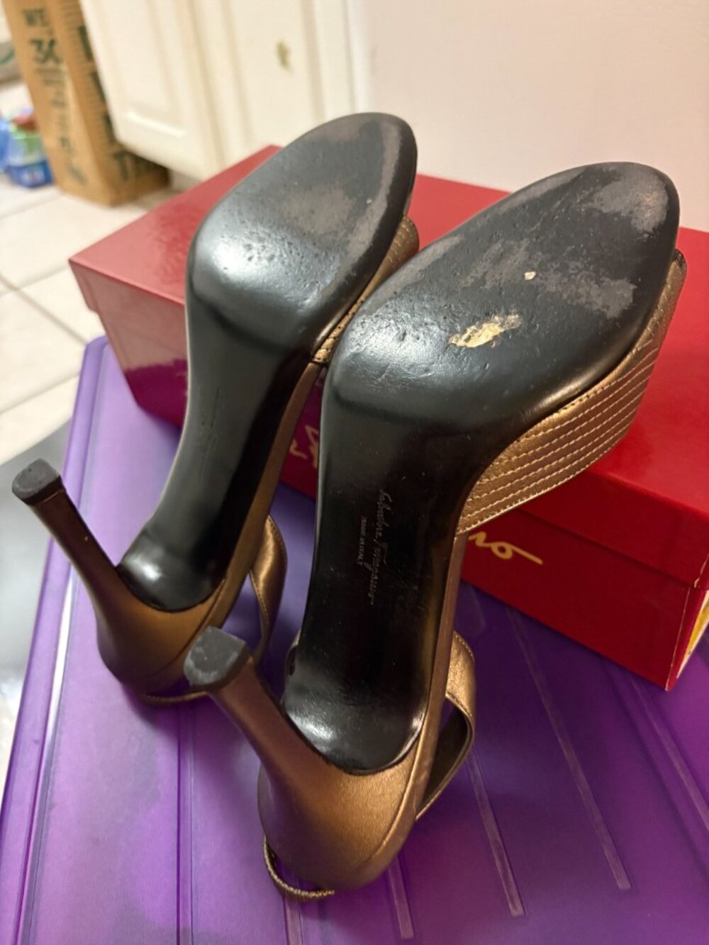 Salvatore Ferragamo Sheffield Metallic Slingback Sandals 8.5B - Picture 9 of 11